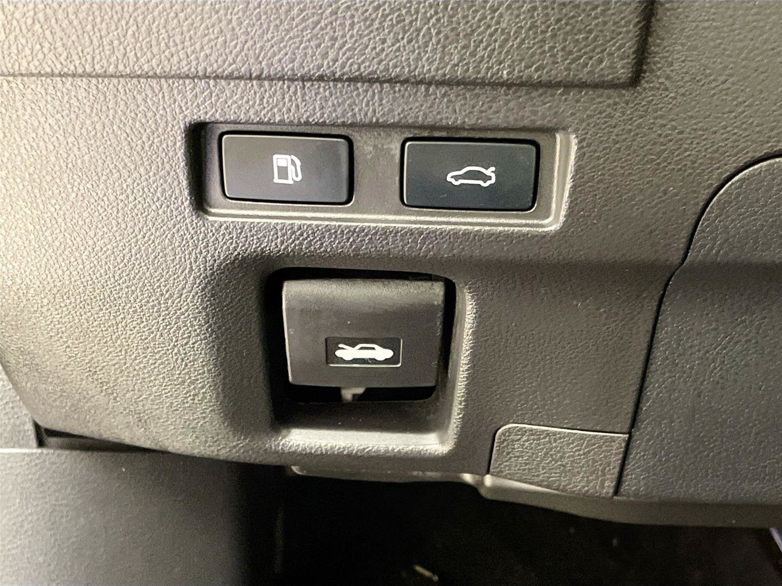 Used 2024 Lexus ES 300h Ultra Luxury w/ Accessory Package (Z1) FWD image 14