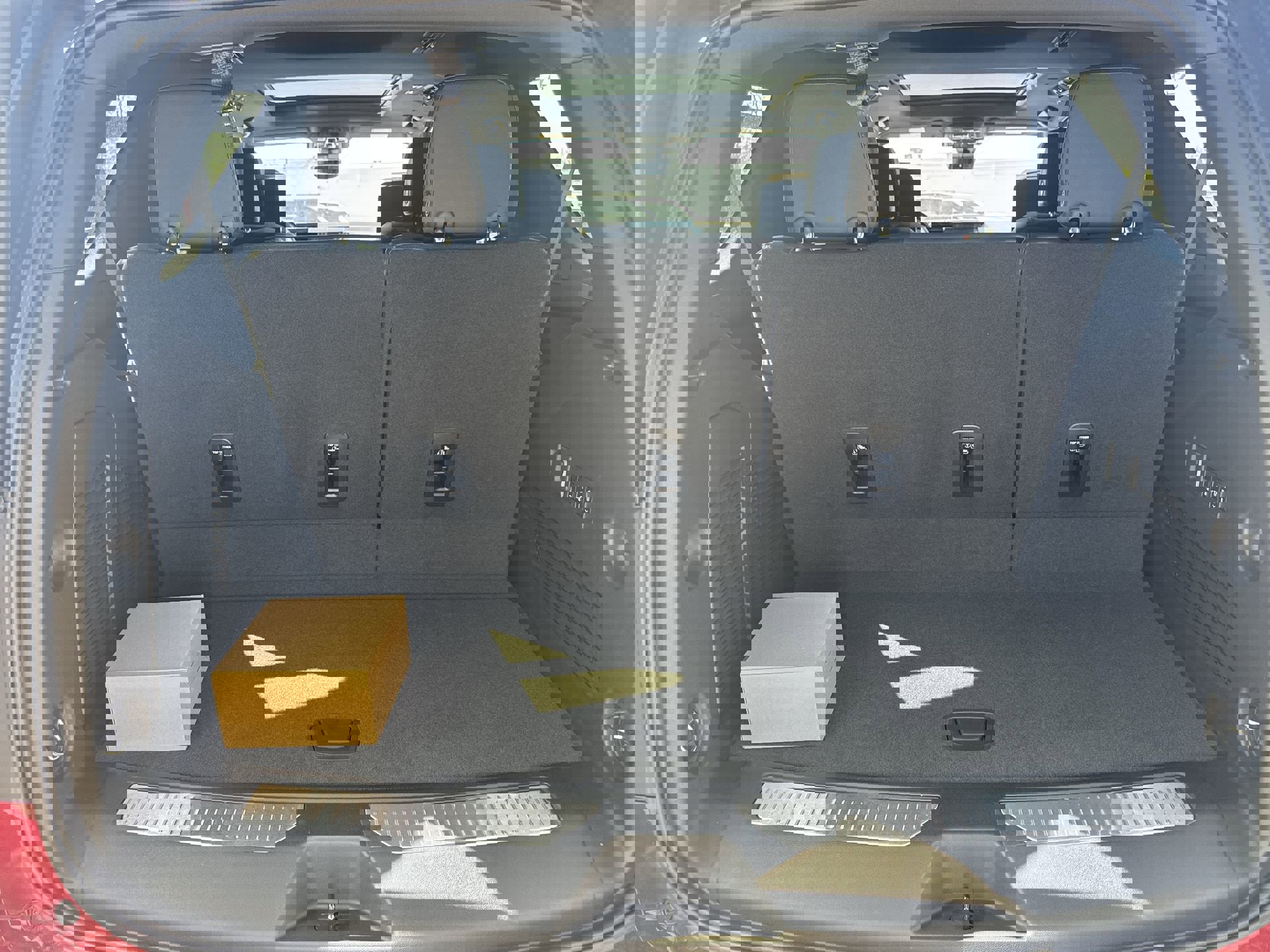 New 2026 GMC Yukon AT4 w/ AT4 Premium Plus Package image 21