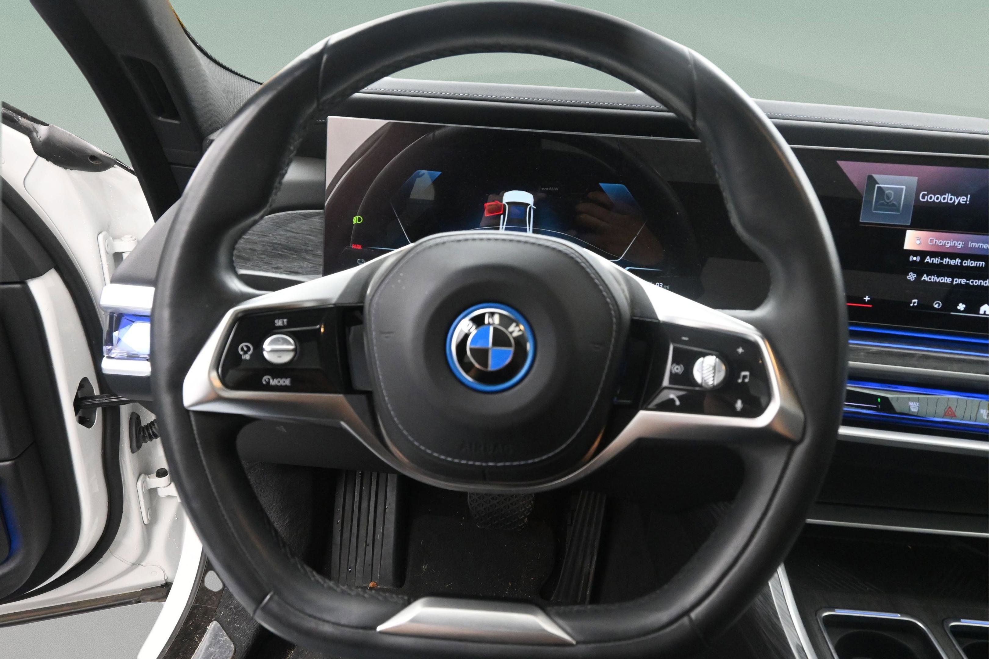 Used 2023 BMW i7 xDrive60 AWD/4WD image 20
