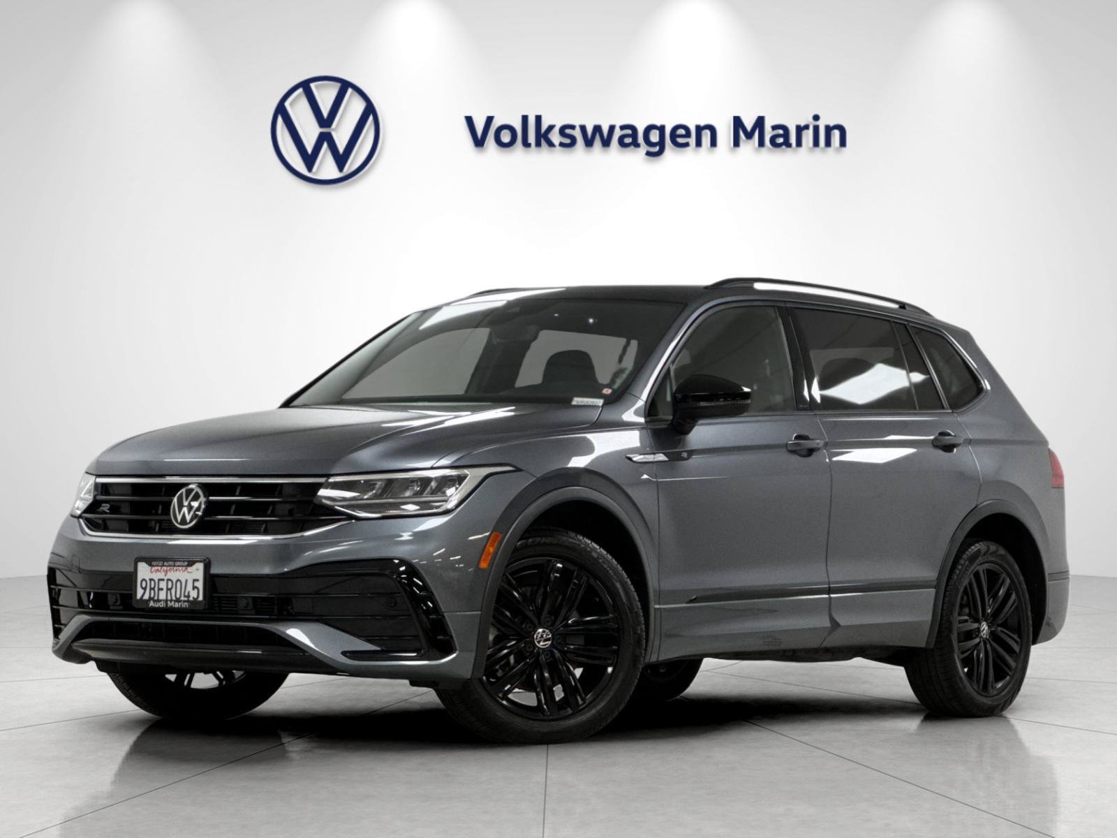 Used 2022 Volkswagen Tiguan SE R-Line FWD image 1