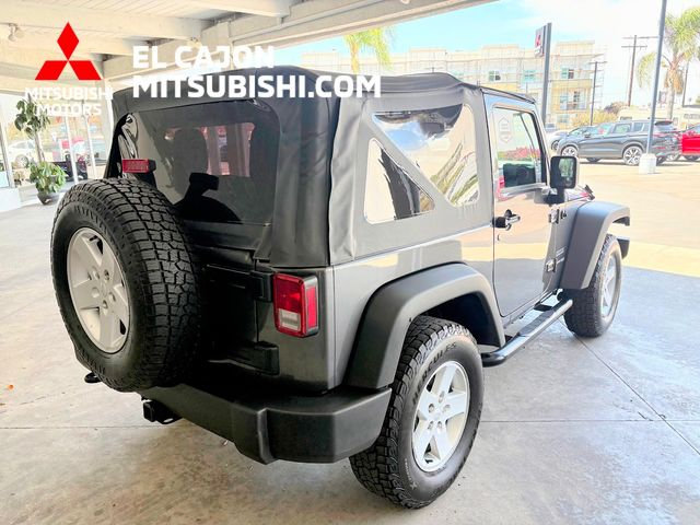 Used 2018 Jeep Wrangler Sport AWD/4WD image 4