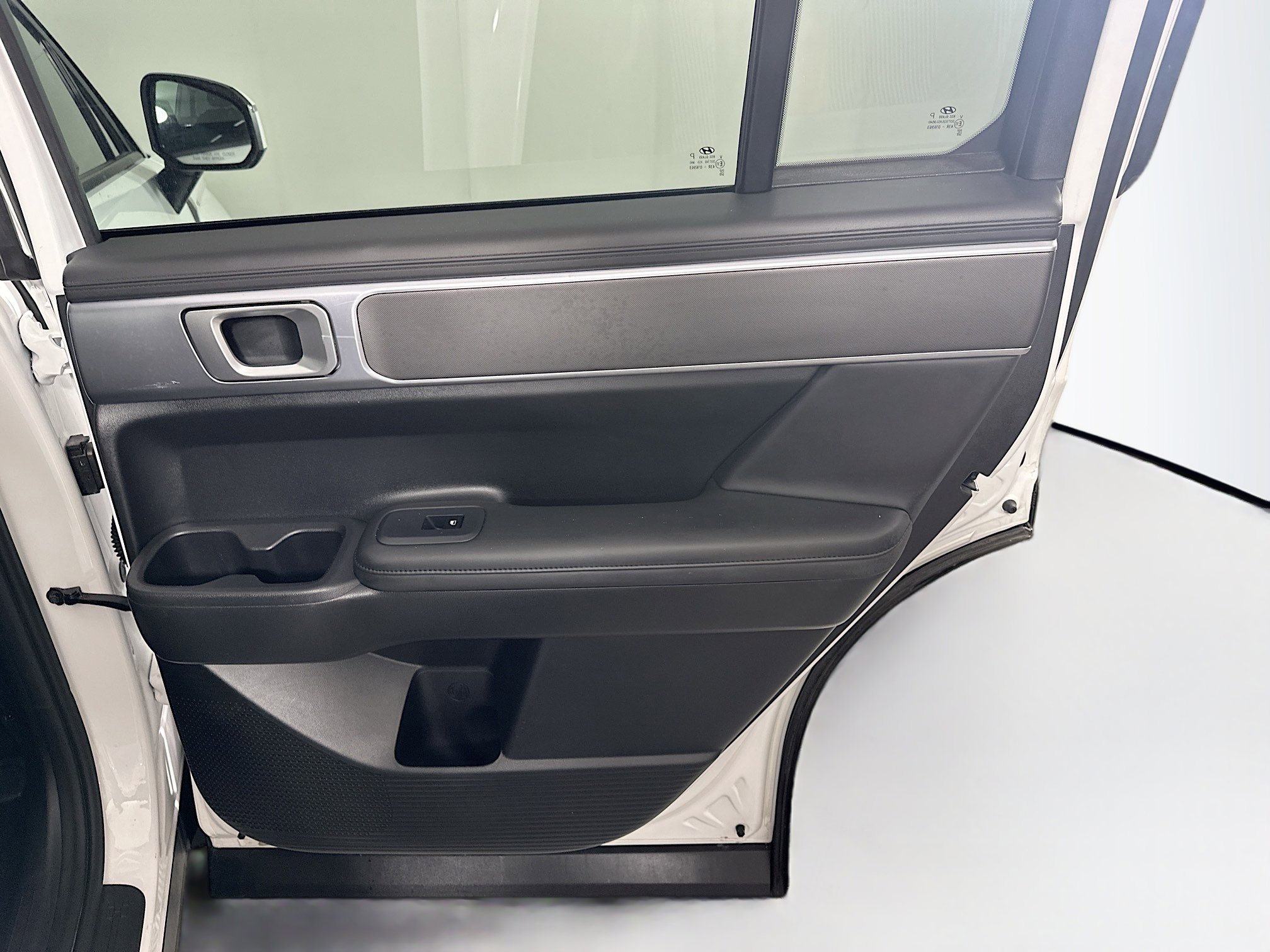 Used 2025 Hyundai Santa Fe SEL image 32