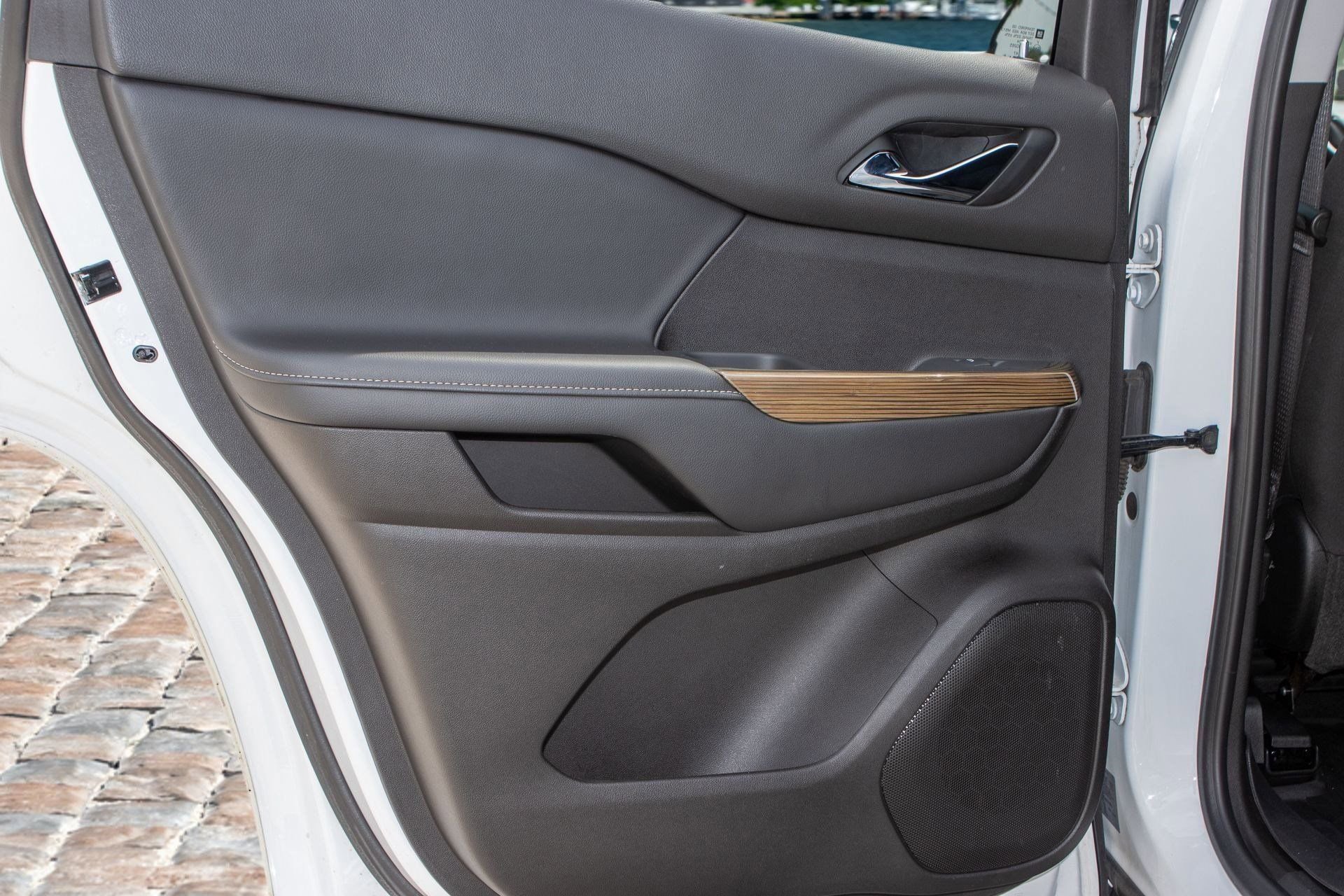 Certified 2022 GMC Acadia SLE w/ Driver Convenience Package image 36