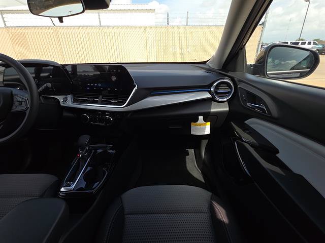 Used 2026 Chevrolet Trax LT FWD image 14