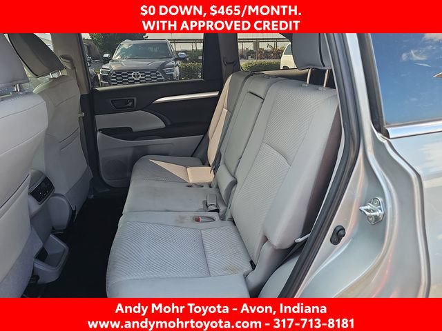 Used 2019 Toyota Highlander LE AWD/4WD image 11