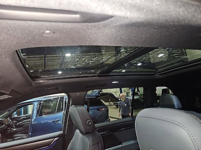 New 2026 GMC Acadia AT4 w/ Luxury Package image 18