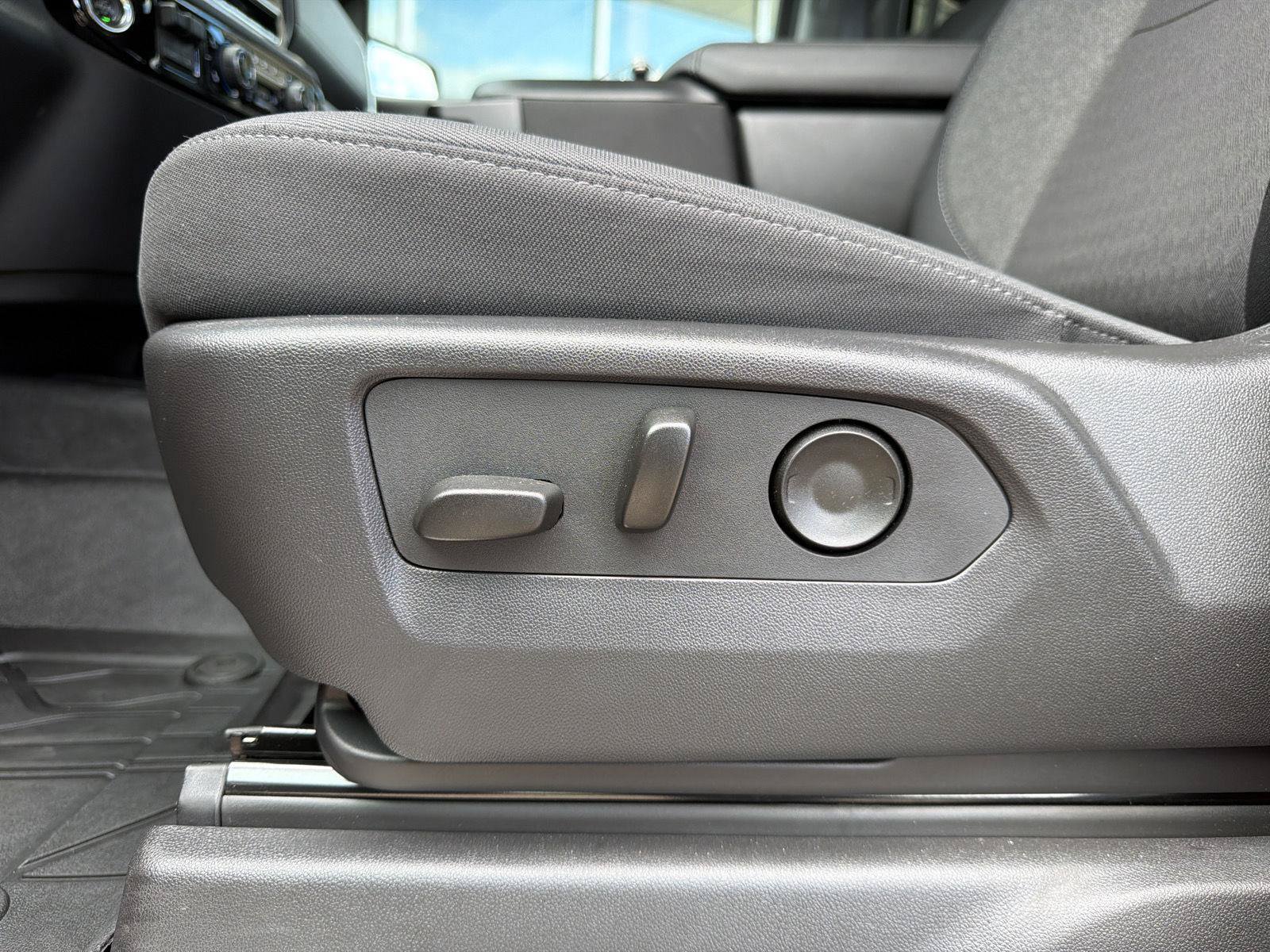 Certified 2025 Chevrolet Silverado 1500 LT w/ LPO, Liner Protection Package AWD/4WD image 17
