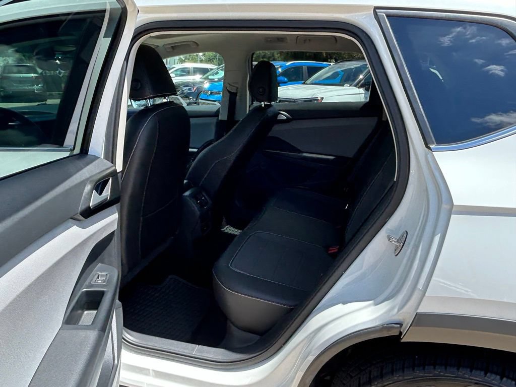 Certified 2023 Volkswagen Taos SE w/ Panoramic Sunroof Package FWD image 44