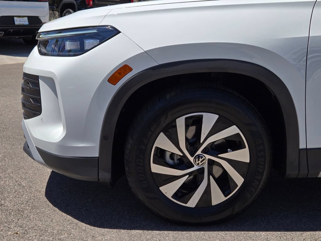 Certified 2026 Volkswagen Tiguan S FWD image 9