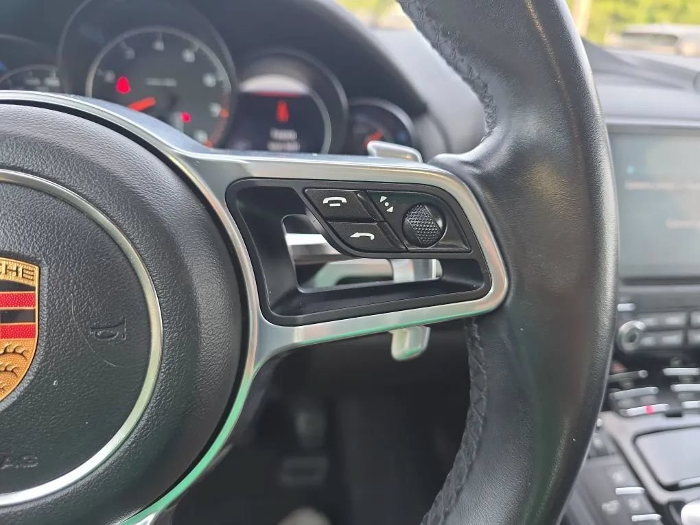 Used 2017 Porsche Cayenne AWD/4WD image 19