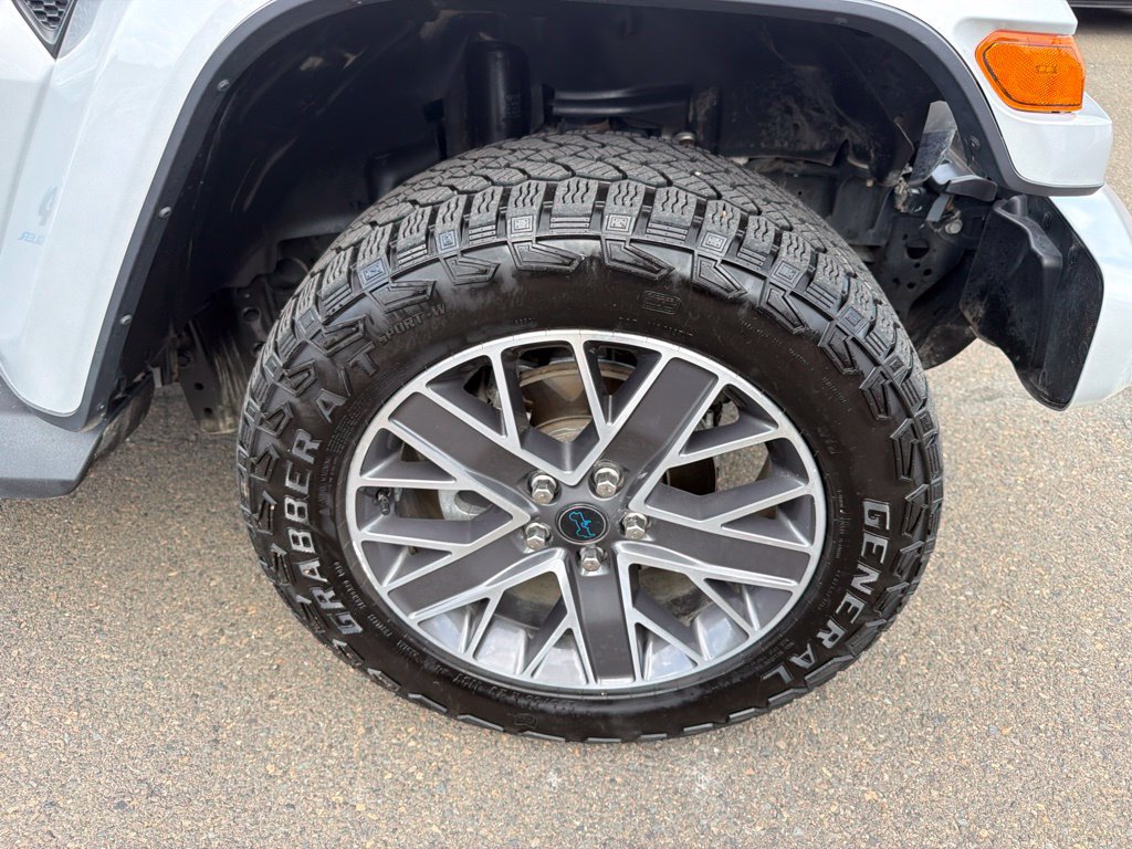 Used 2024 Jeep Wrangler High Altitude AWD/4WD image 35