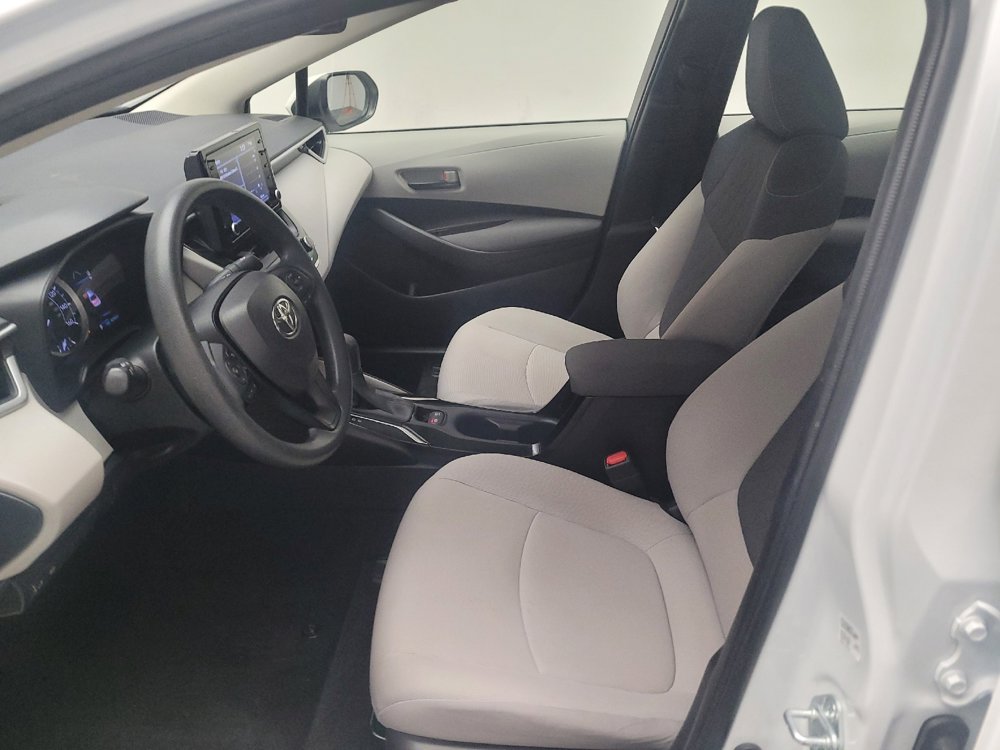 Used 2022 Toyota Corolla LE image 17