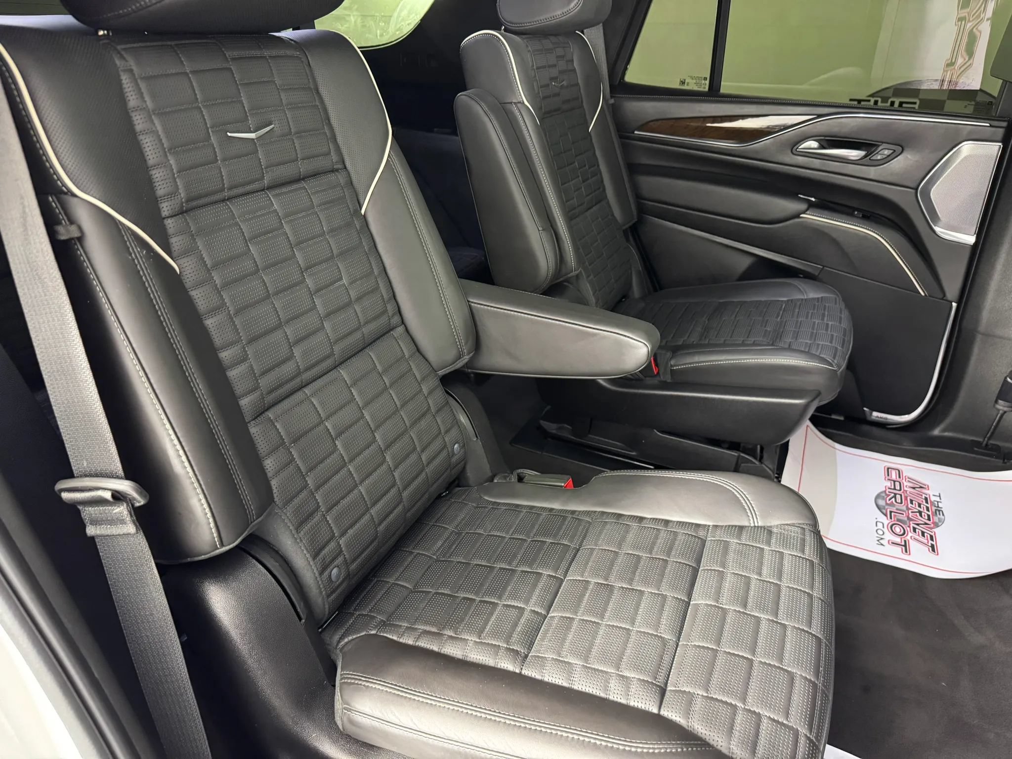 Used 2024 Cadillac Escalade Sport Platinum w/ LPO, ONYX Package AWD/4WD image 40