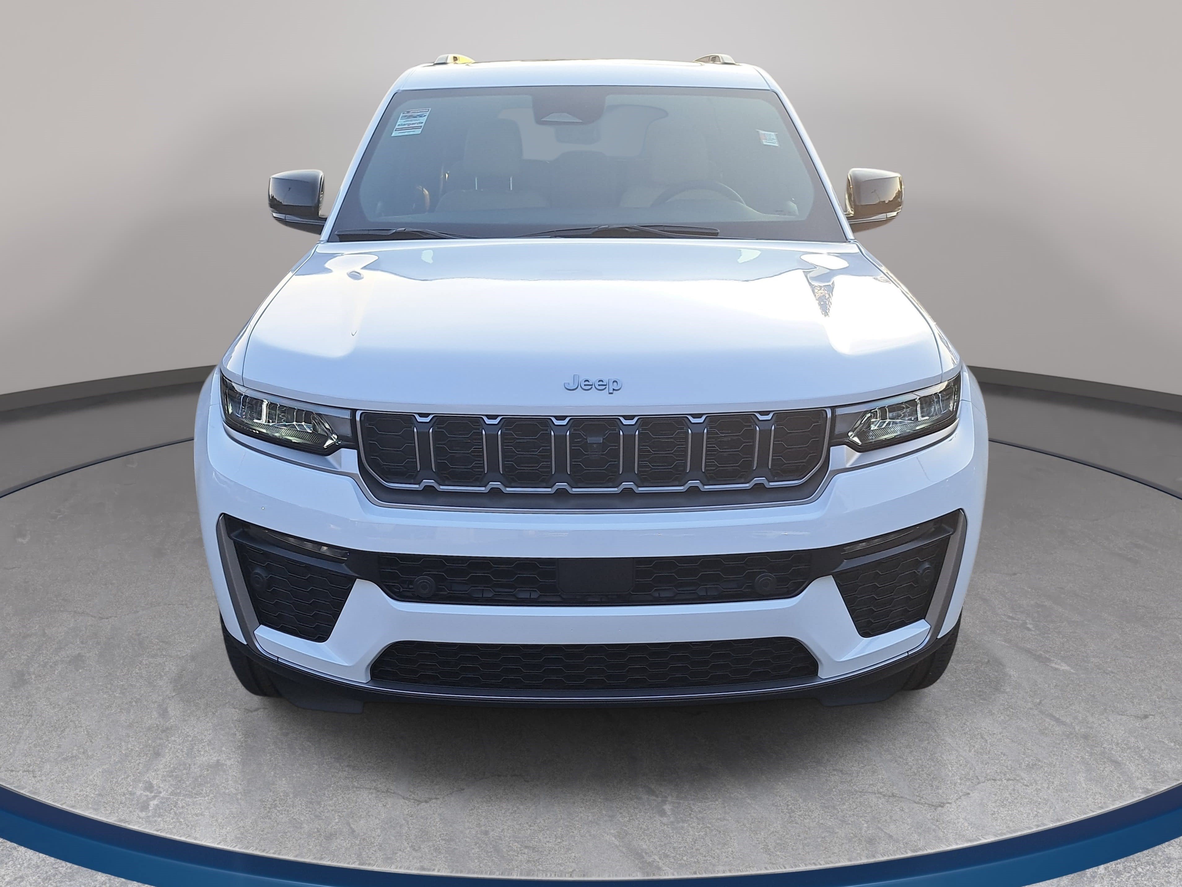New 2026 Jeep Grand Cherokee Limited w/ Luxury Tech Group II AWD/4WD image 2