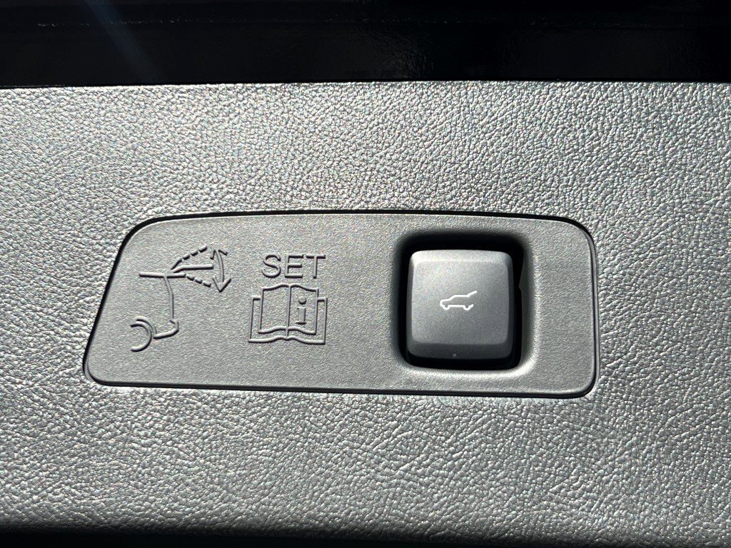New 2026 Lincoln Corsair Premiere AWD/4WD image 14