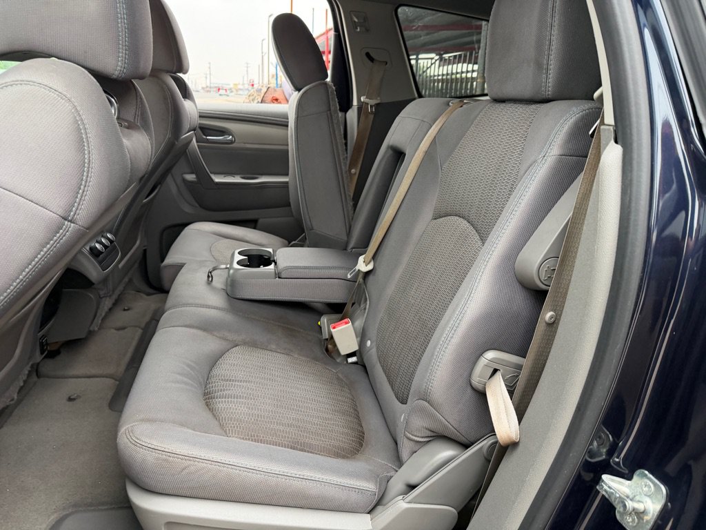 Used 2015 Chevrolet Traverse LS FWD image 29