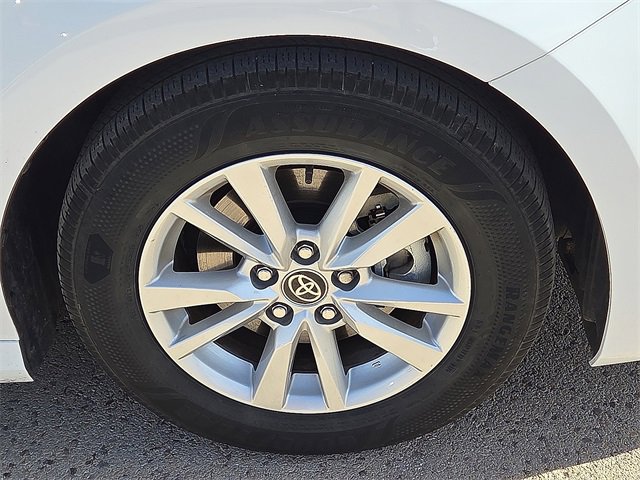 Used 2025 Toyota Camry LE image 9