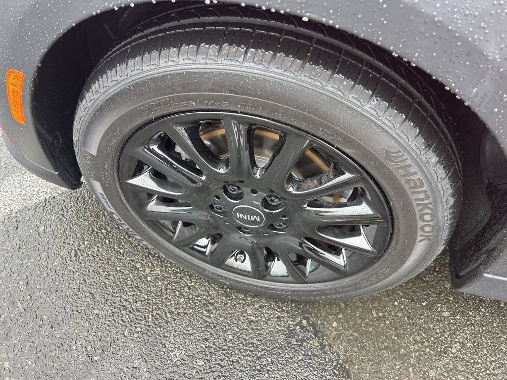 Used 2023 MINI Cooper 2-Door Hardtop image 6