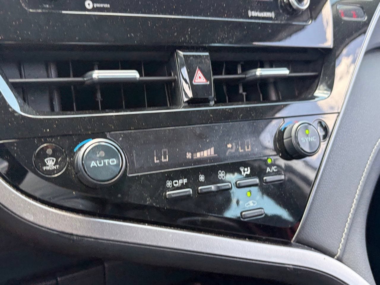 Used 2023 Toyota Camry SE FWD image 8