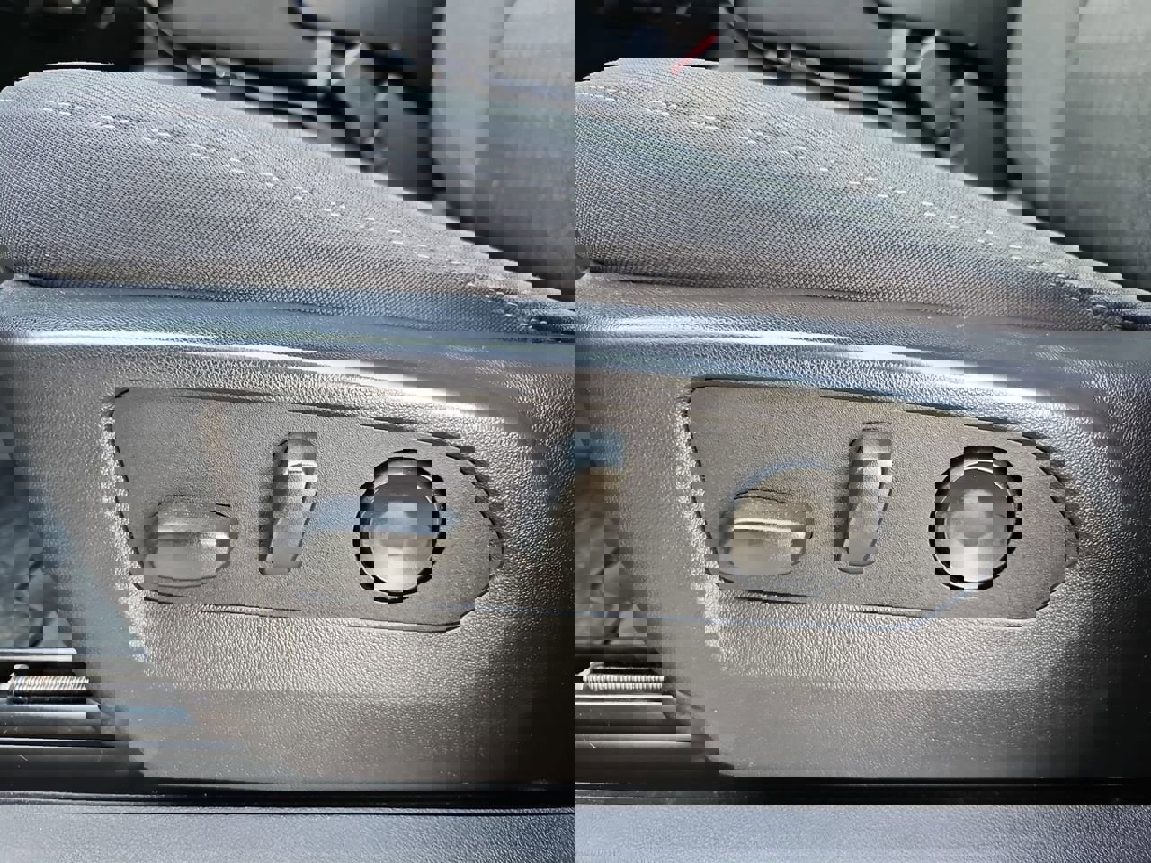 Used 2024 GMC Sierra 1500 Pro w/ Graphite Edition image 32