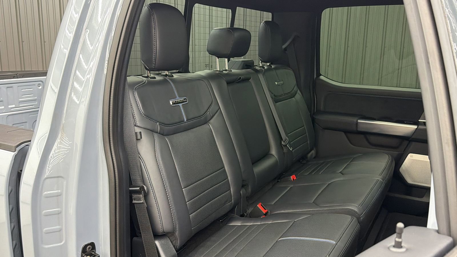 Used 2025 Ford F250 Platinum image 43