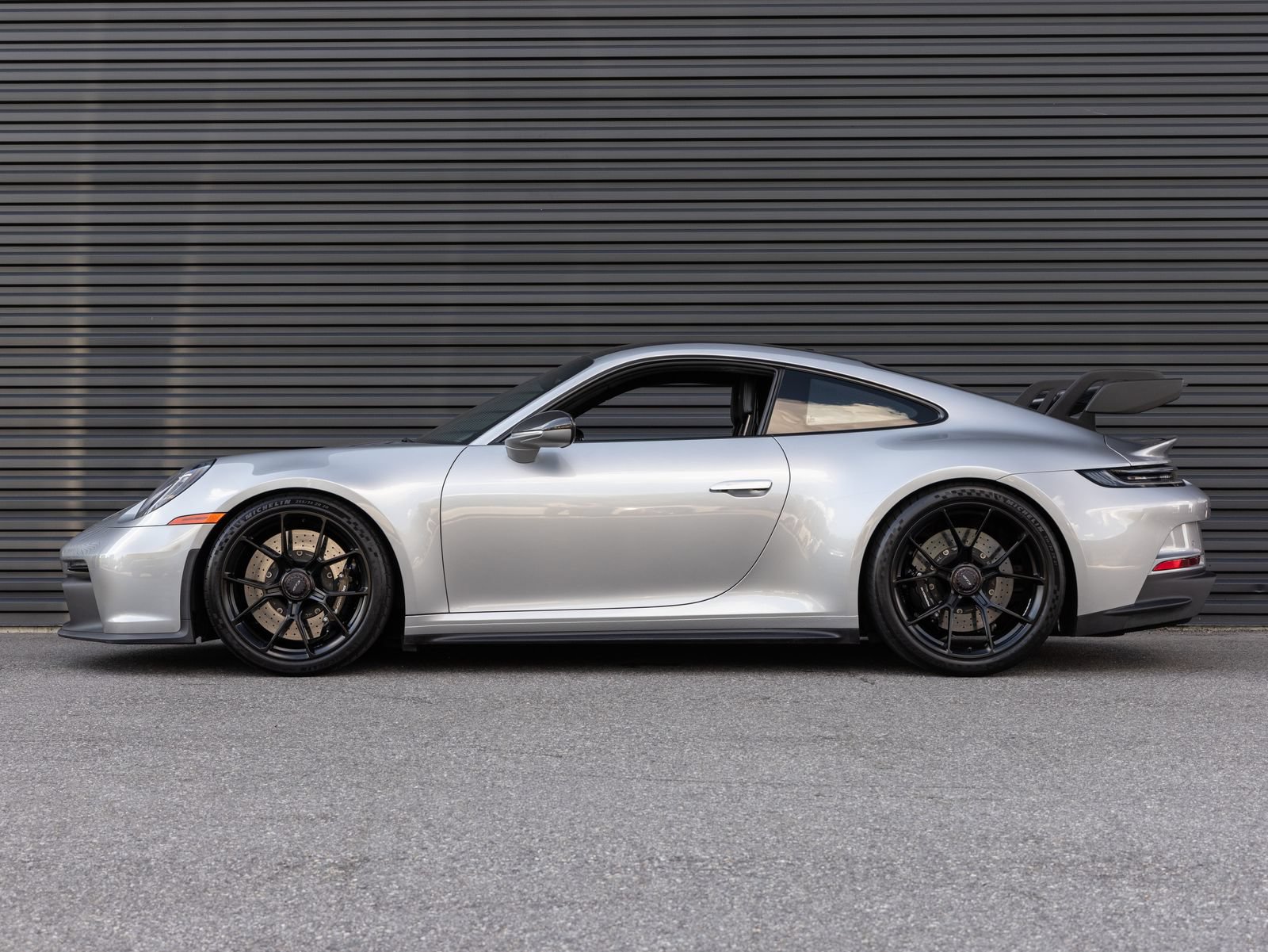 Certified 2024 Porsche 911 GT3 RWD image 2