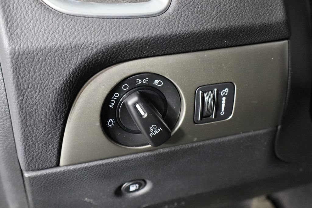 Used 2020 Dodge Durango SXT RWD image 19
