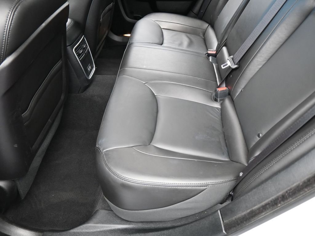 Used 2023 Chrysler 300 Touring L image 25