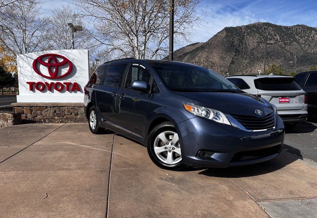 Used 2016 Toyota Sienna LE