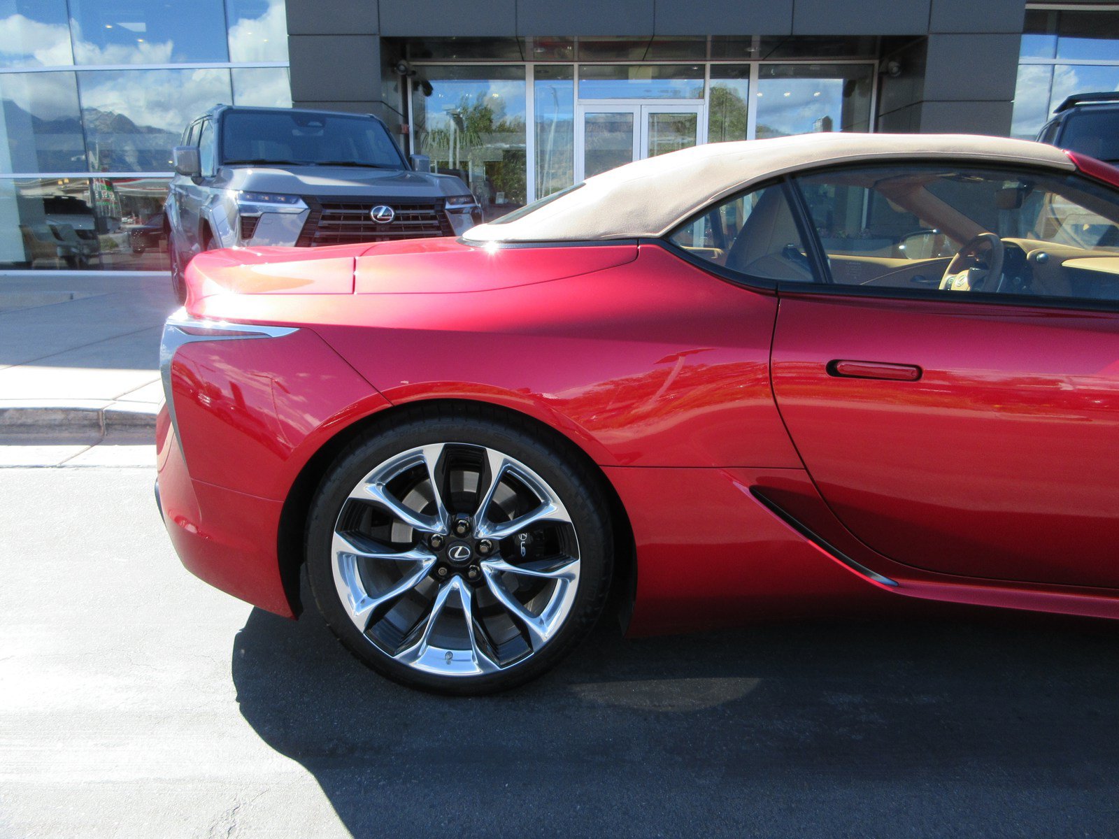 Used 2023 Lexus LC 500 Convertible w/ Touring Package RWD image 10