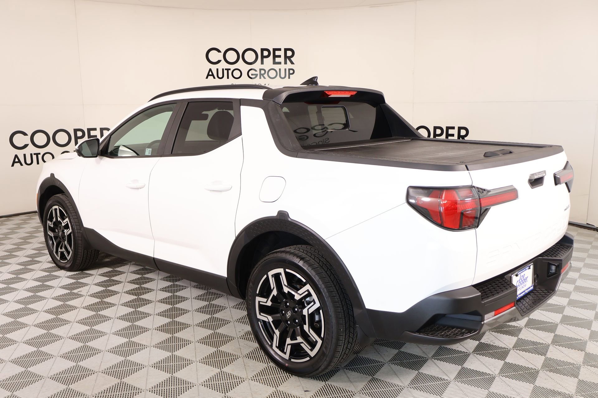 Certified 2025 Hyundai Santa Cruz Limited image 23