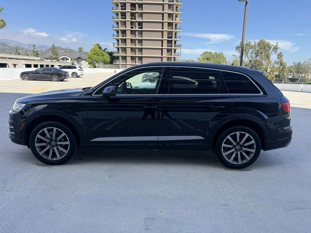 Used 2017 Audi Q7 3.0T Premium Plus AWD/4WD image 4