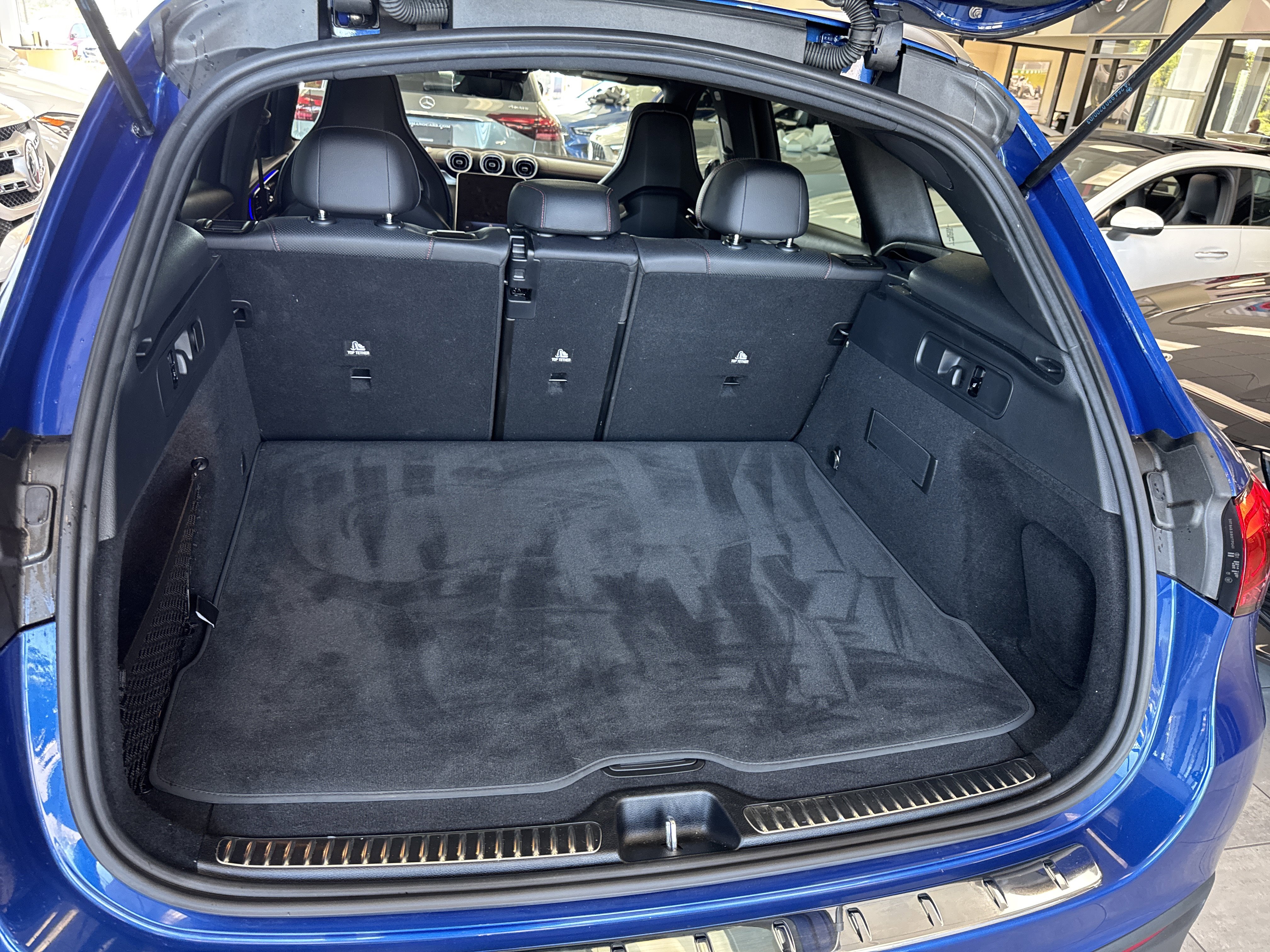 Used 2024 Mercedes-Benz GLC 43 AMG 4MATIC image 25