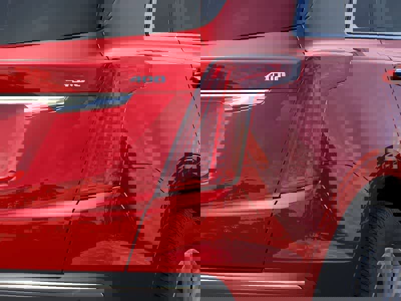 New 2025 Cadillac XT5 Premium Luxury w/ LPO, Floor Liner Package image 11