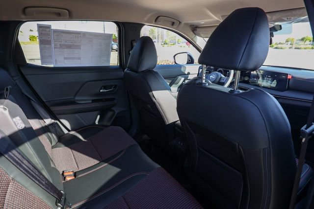 New 2025 Nissan Kicks SR image 17