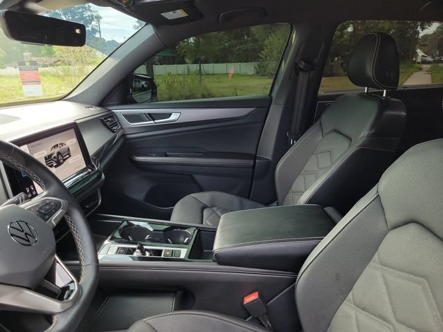 Used 2024 Volkswagen Atlas Cross Sport SE FWD image 19