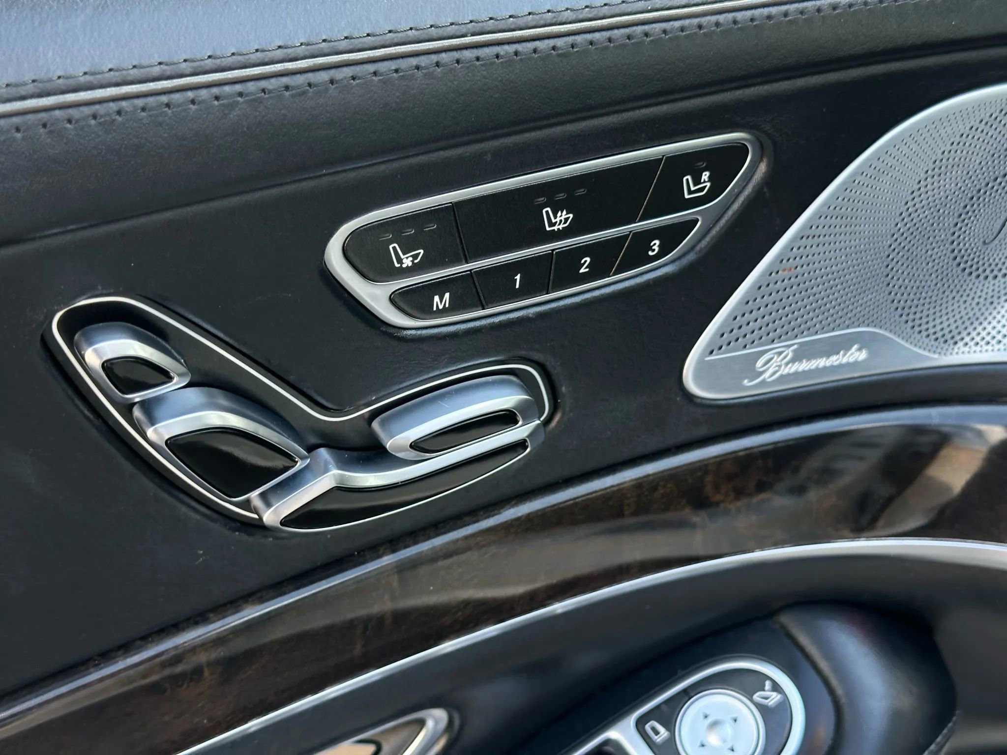 Used 2015 Mercedes-Benz S 550 4MATIC Sedan image 13