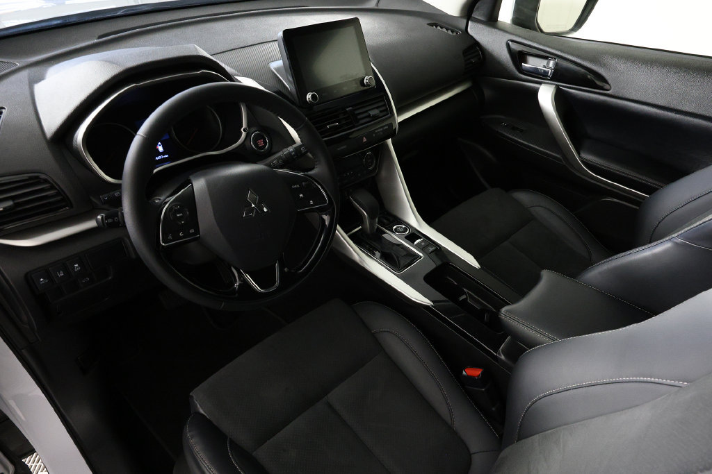 Used 2025 Mitsubishi Eclipse Cross SE AWD/4WD image 16