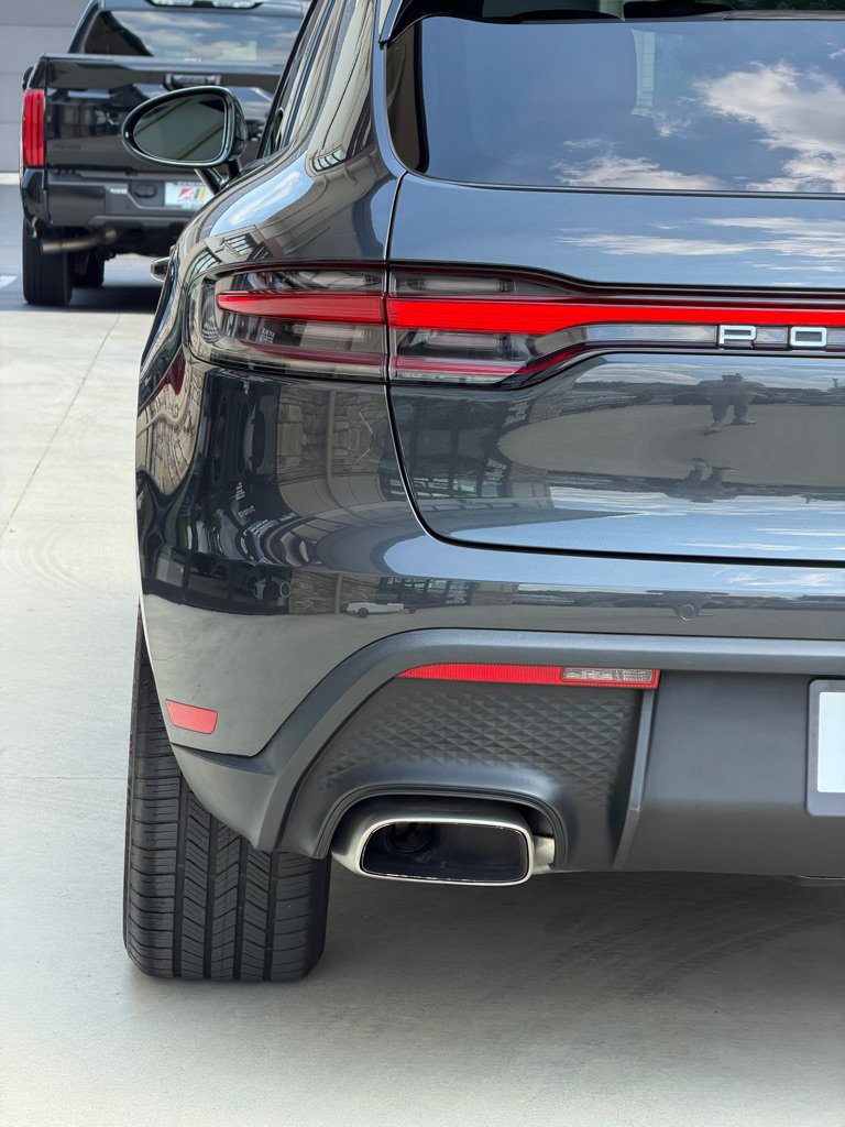 Used 2023 Porsche Macan AWD/4WD image 14