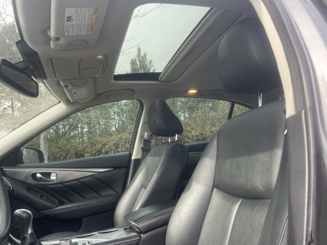 Used 2017 INFINITI Q50 Signature Edition image 3