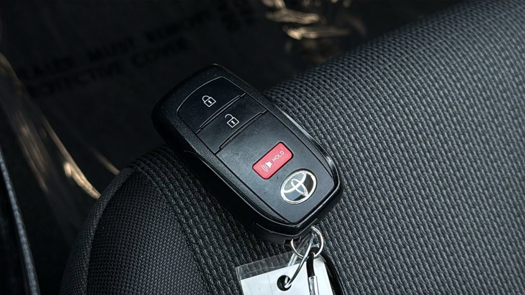 Used 2024 Toyota Prius LE image 29