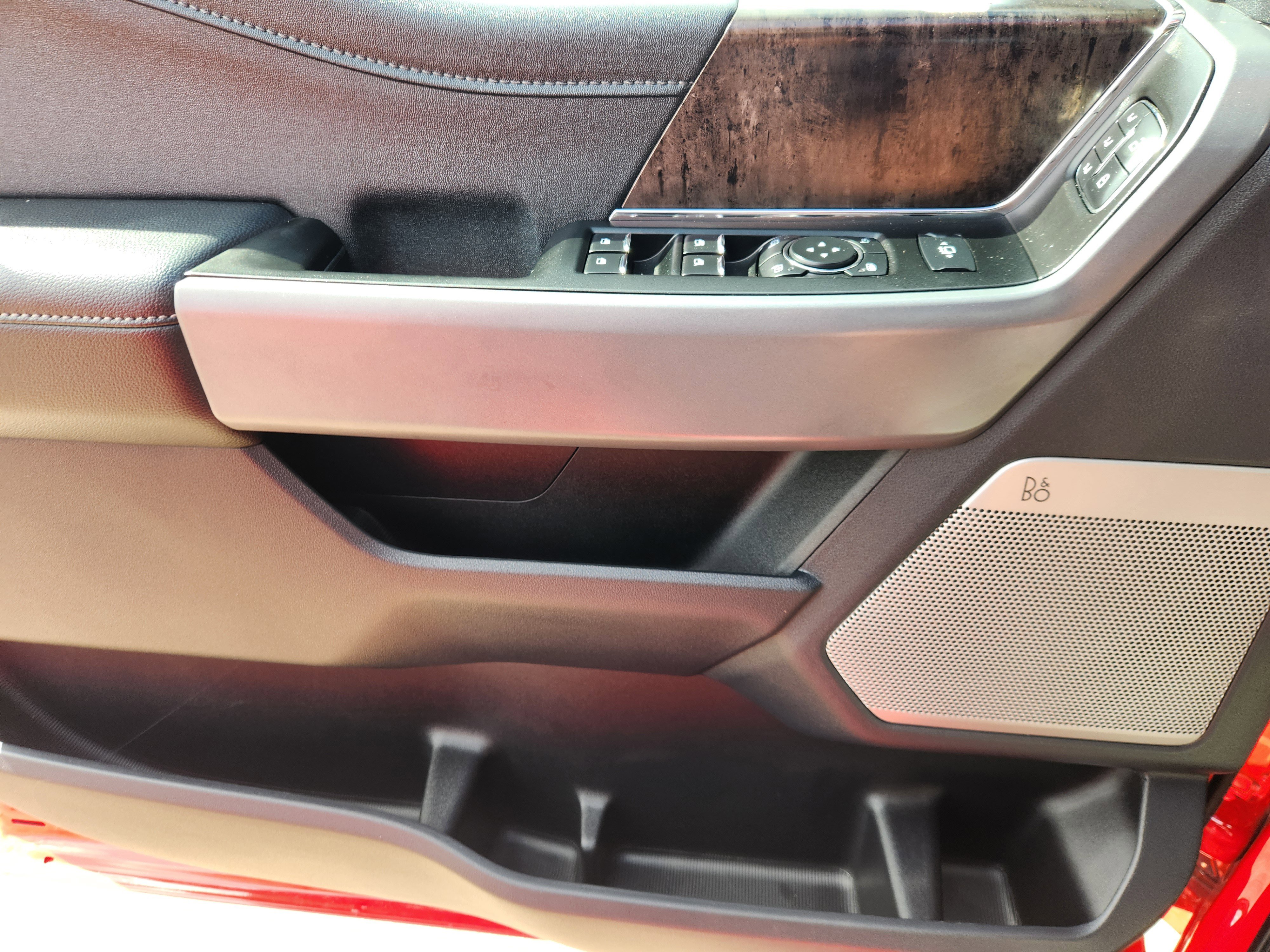 Used 2024 Ford F250 Lariat w/ Black Appearance Package image 16