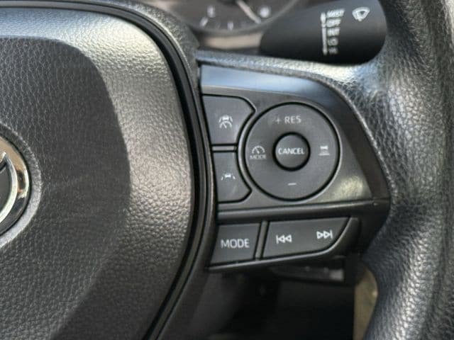 Used 2025 Toyota Corolla LE FWD image 15