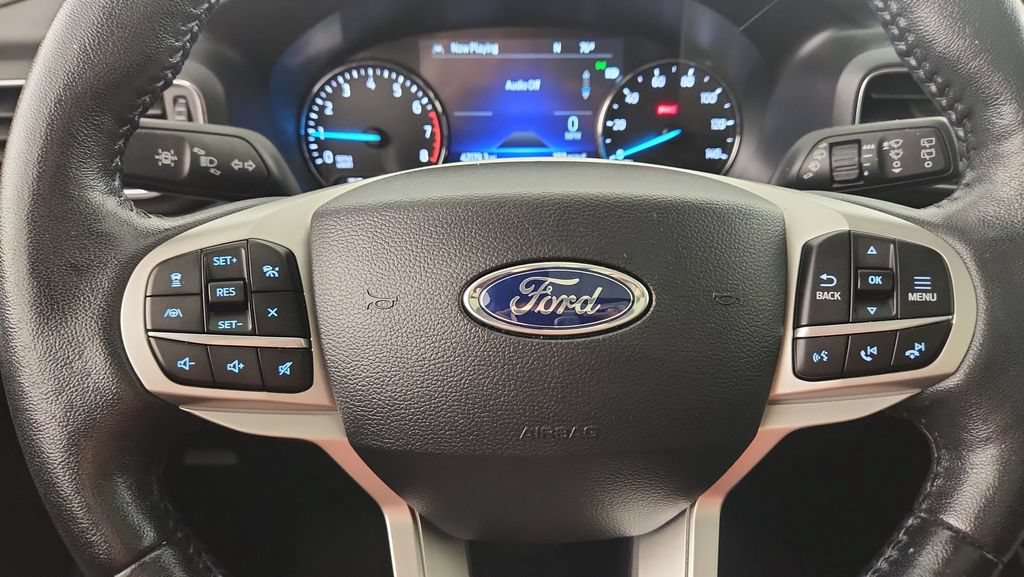 Used 2022 Ford Explorer XLT w/ Equipment Group 202A AWD/4WD image 12