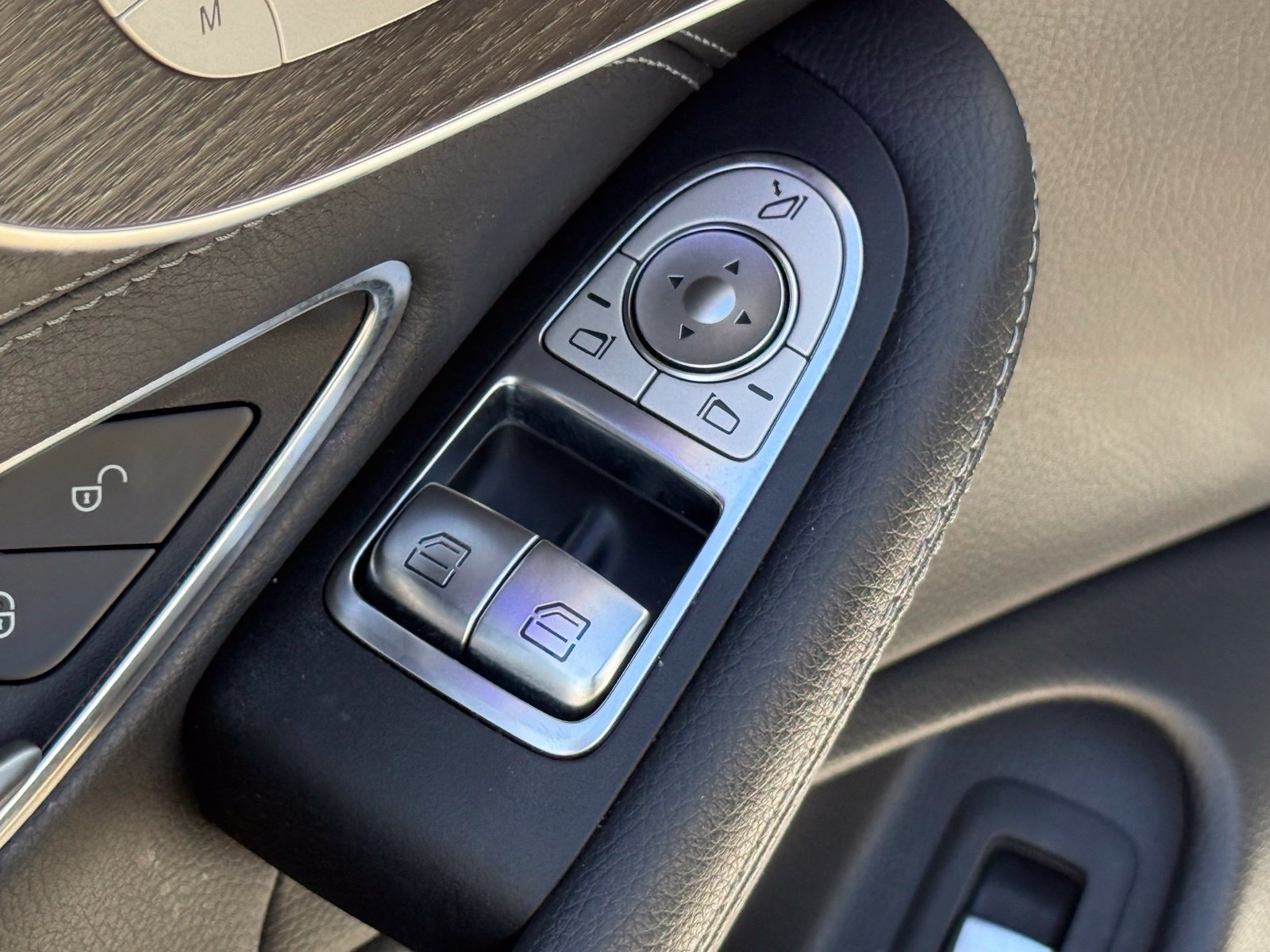 Used 2020 Mercedes-Benz C 300 Coupe image 23