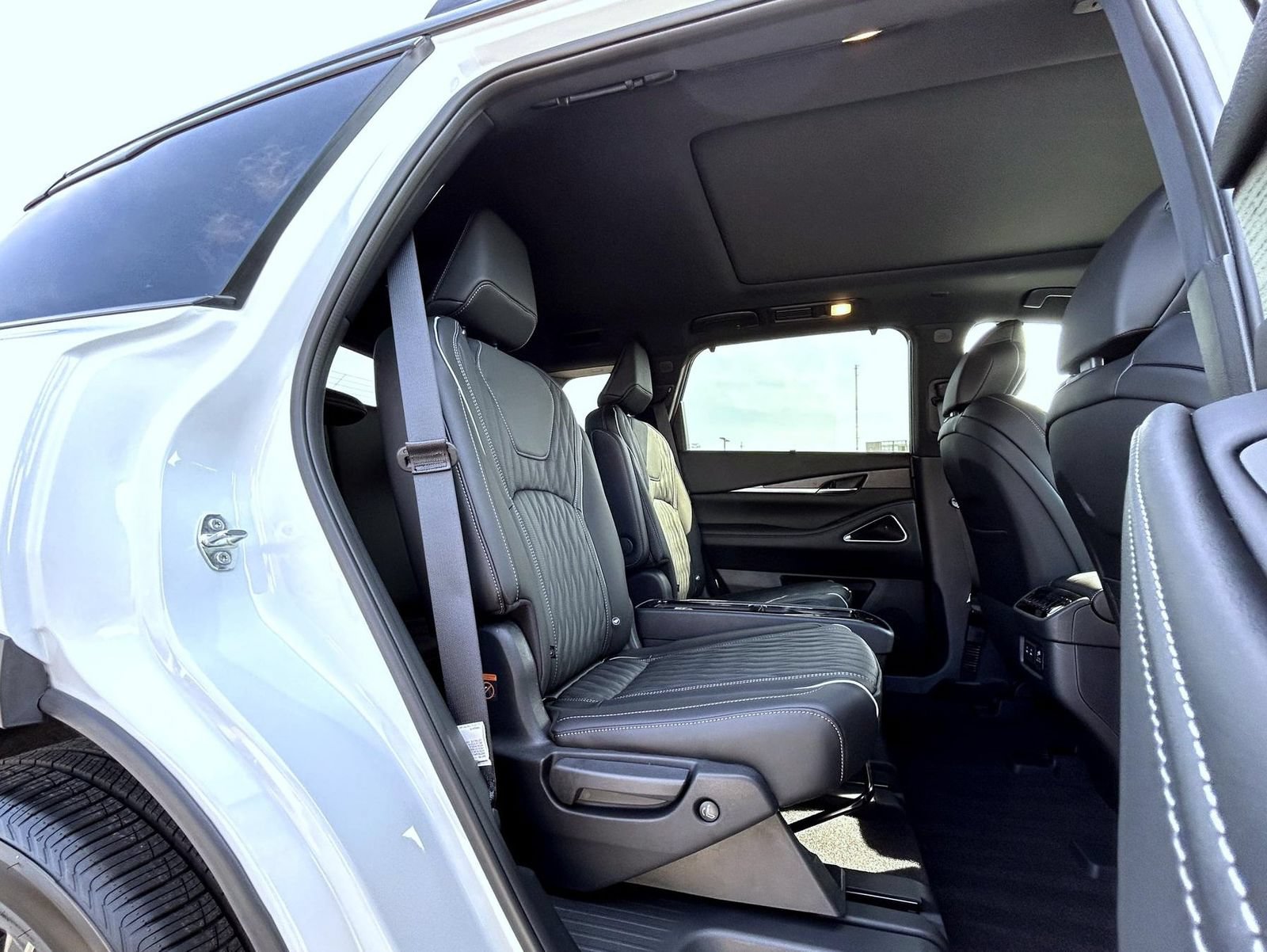 New 2027 INFINITI QX60 Autograph w/ Dark Cargo Package AWD/4WD image 18