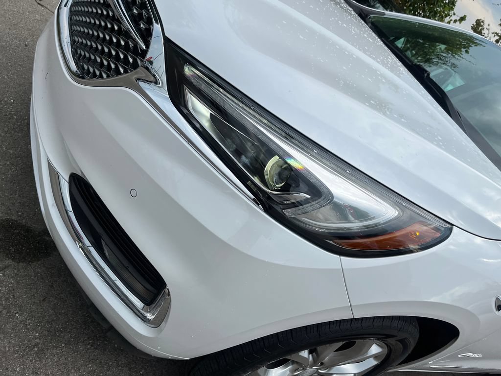Used 2020 Buick Enclave Avenir w/ Avenir Technology Package FWD image 36