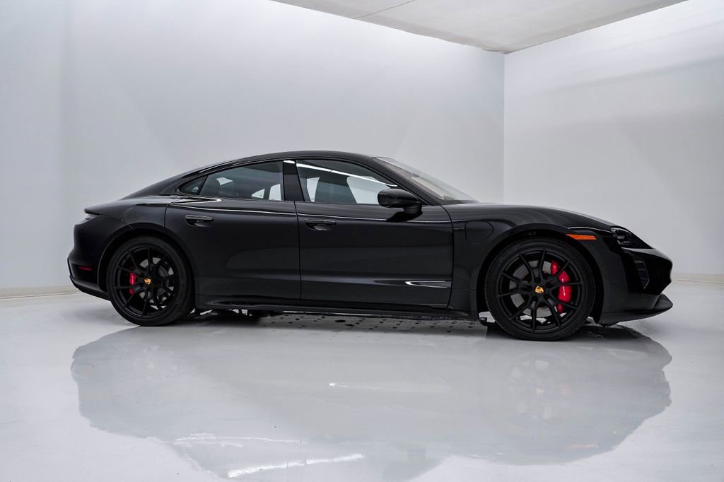 Certified 2023 Porsche Taycan GTS image 9