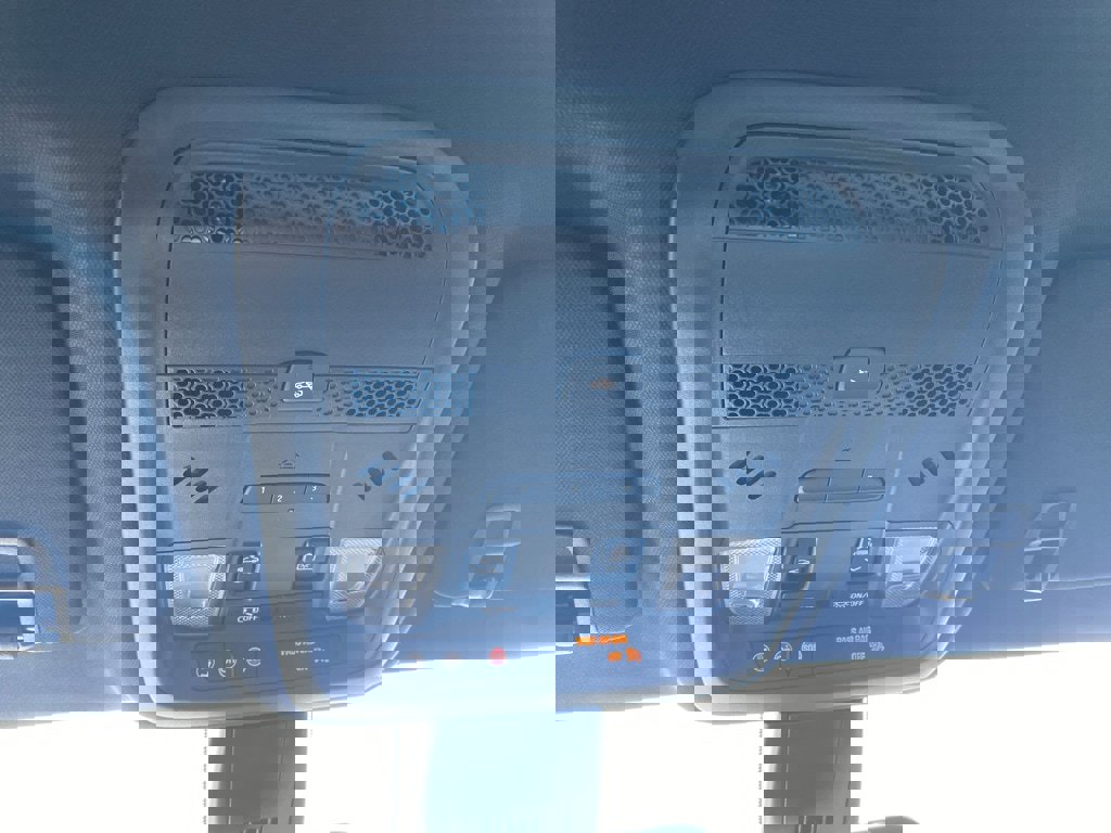 Used 2025 Cadillac XT6 Premium Luxury image 37