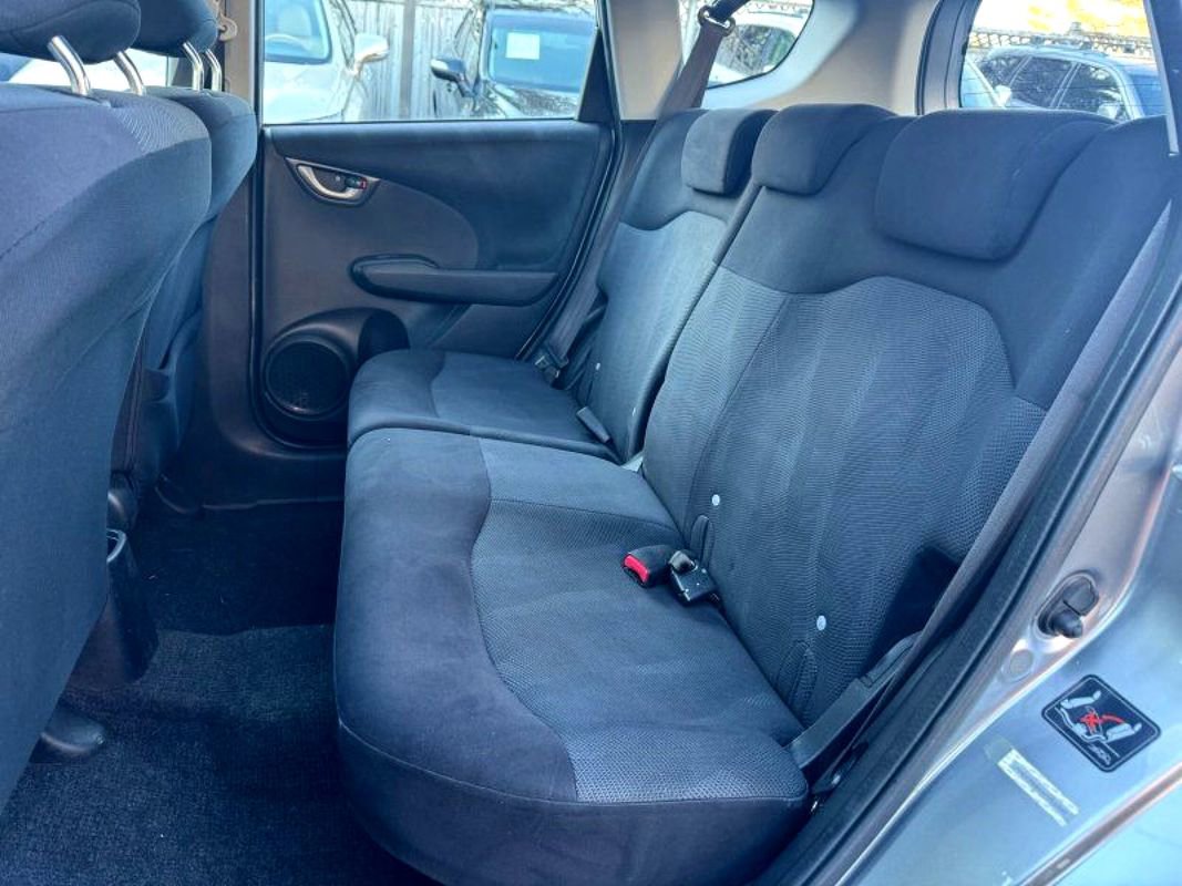 Used 2010 Honda Fit Sport image 15
